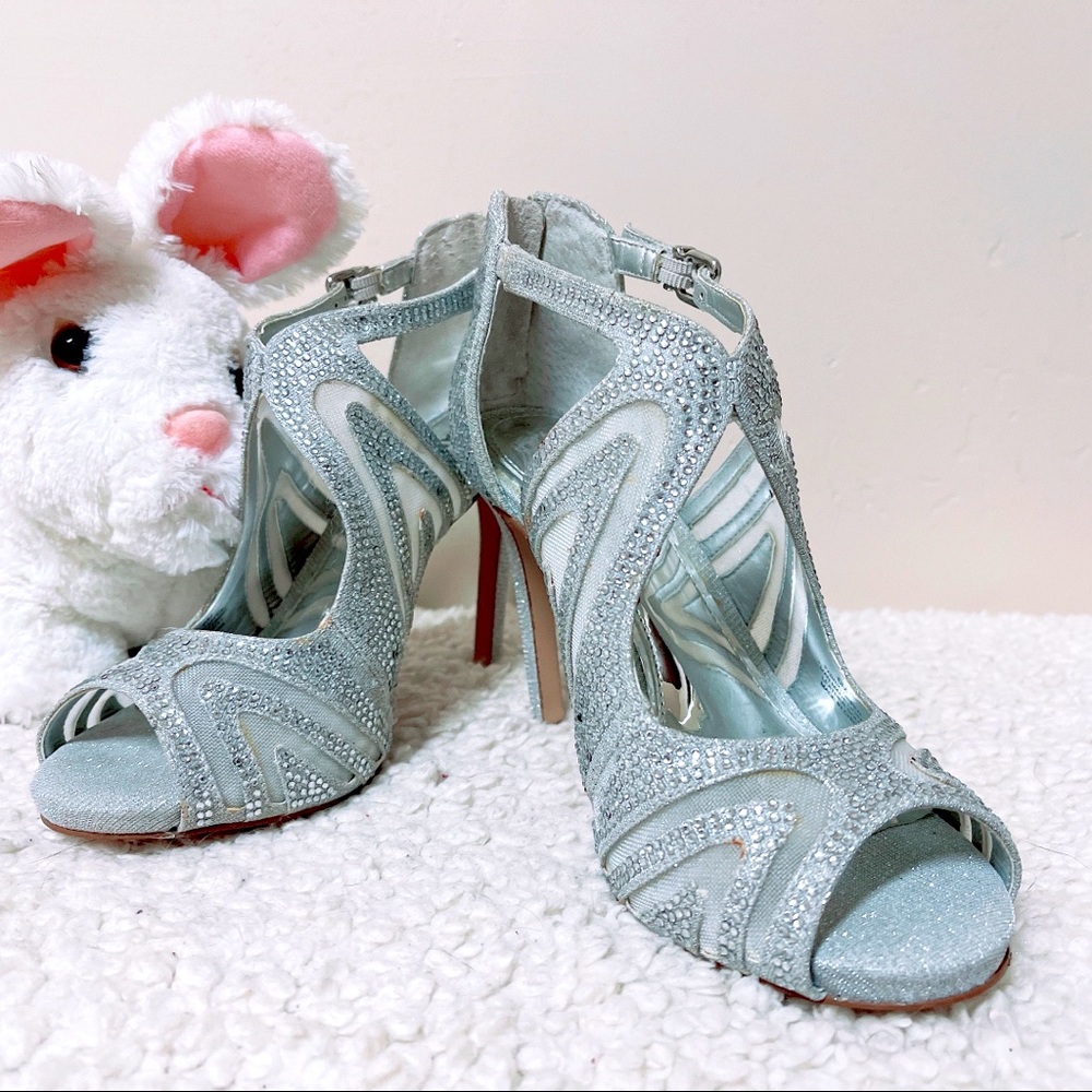 Silver Color Party & Evening Shoes from Gianni Bini - Size 6M